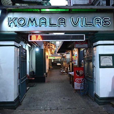 Hotel Komala Vilas Калькутта Экстерьер фото