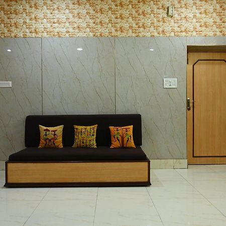 Hotel Komala Vilas Калькутта Экстерьер фото