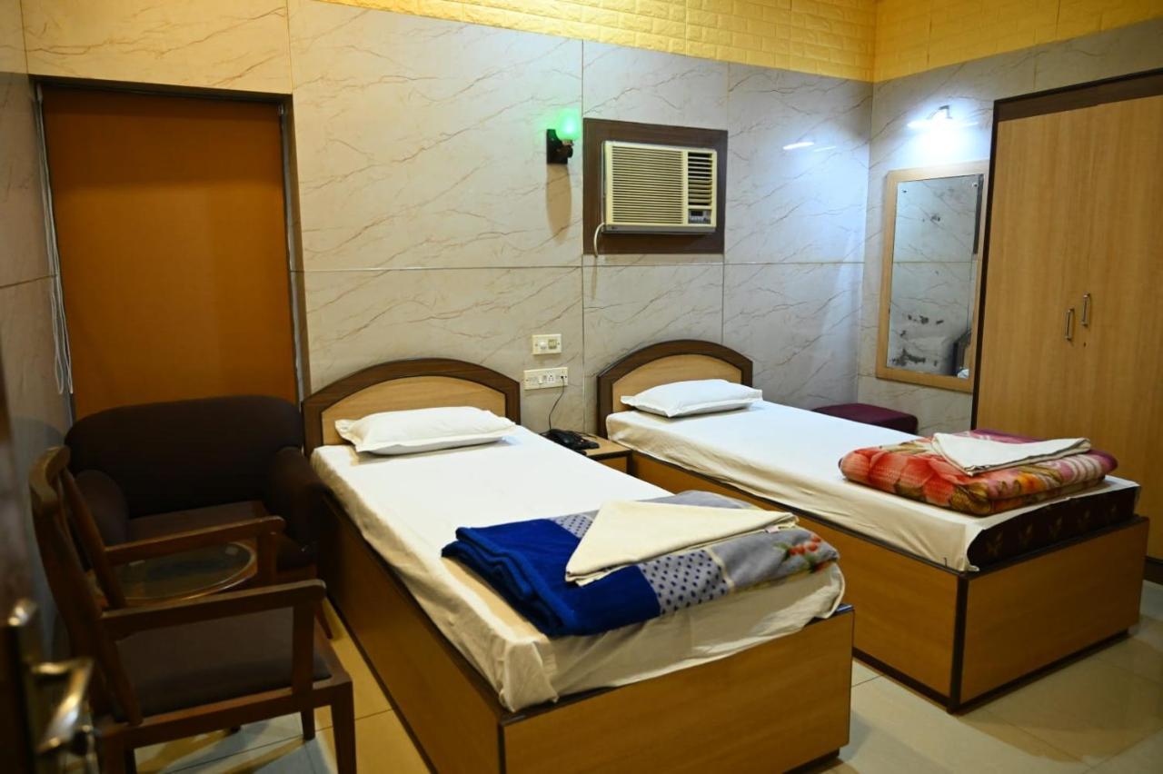 Hotel Komala Vilas Калькутта Экстерьер фото